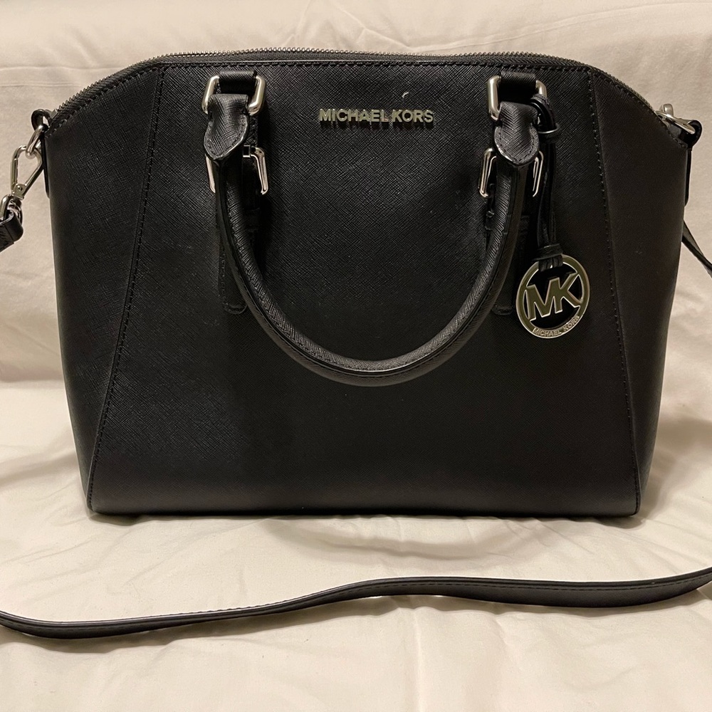 Medium Black Leather bag